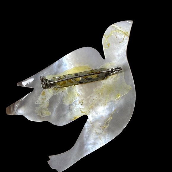 Vintage Mother of Pearl Shell White Dove Bird Brooch Pin *read* - Picture 3 of 5